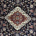 300 x 200cm Dark Navy Iranian Kashan Medallion Design Rug - Image 3