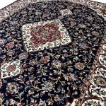 300 x 200cm Dark Navy Iranian Kashan Medallion Design Rug - Image 5